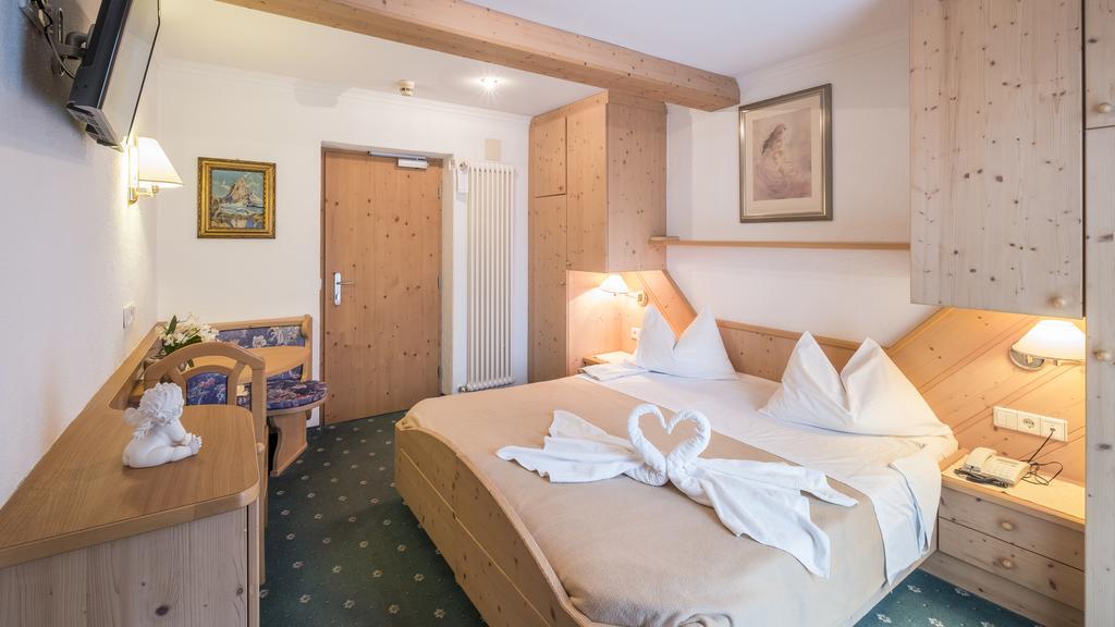 Hotel Serena 3*