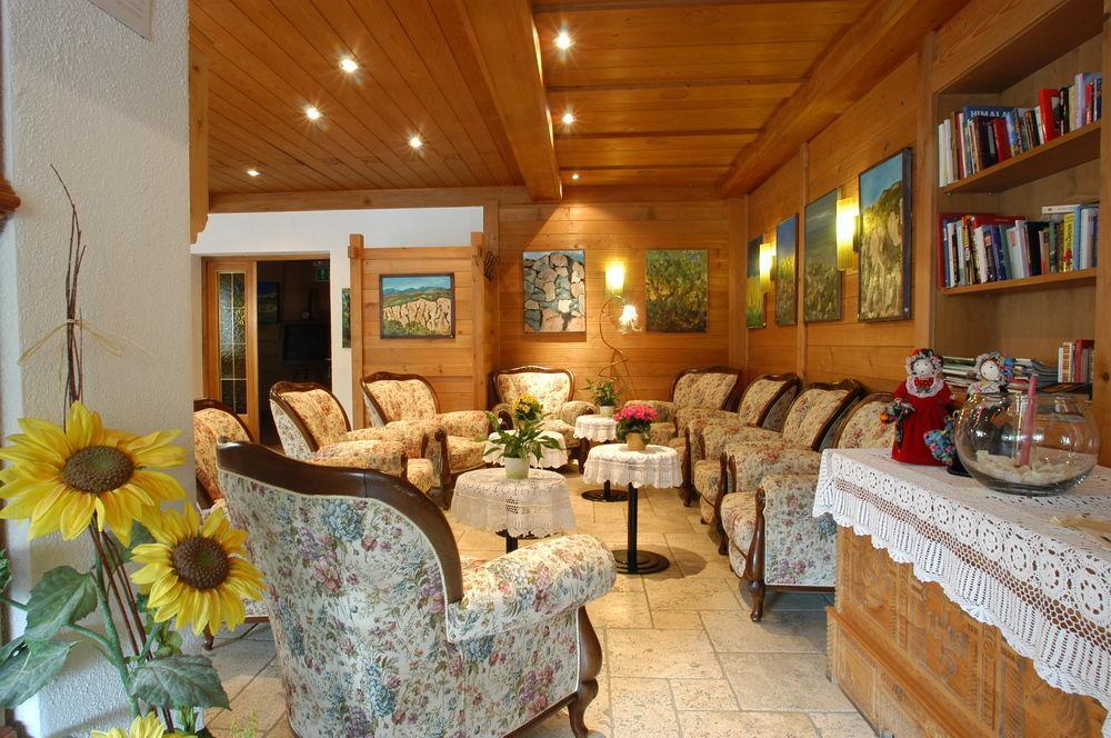 Serena Hotel 3*